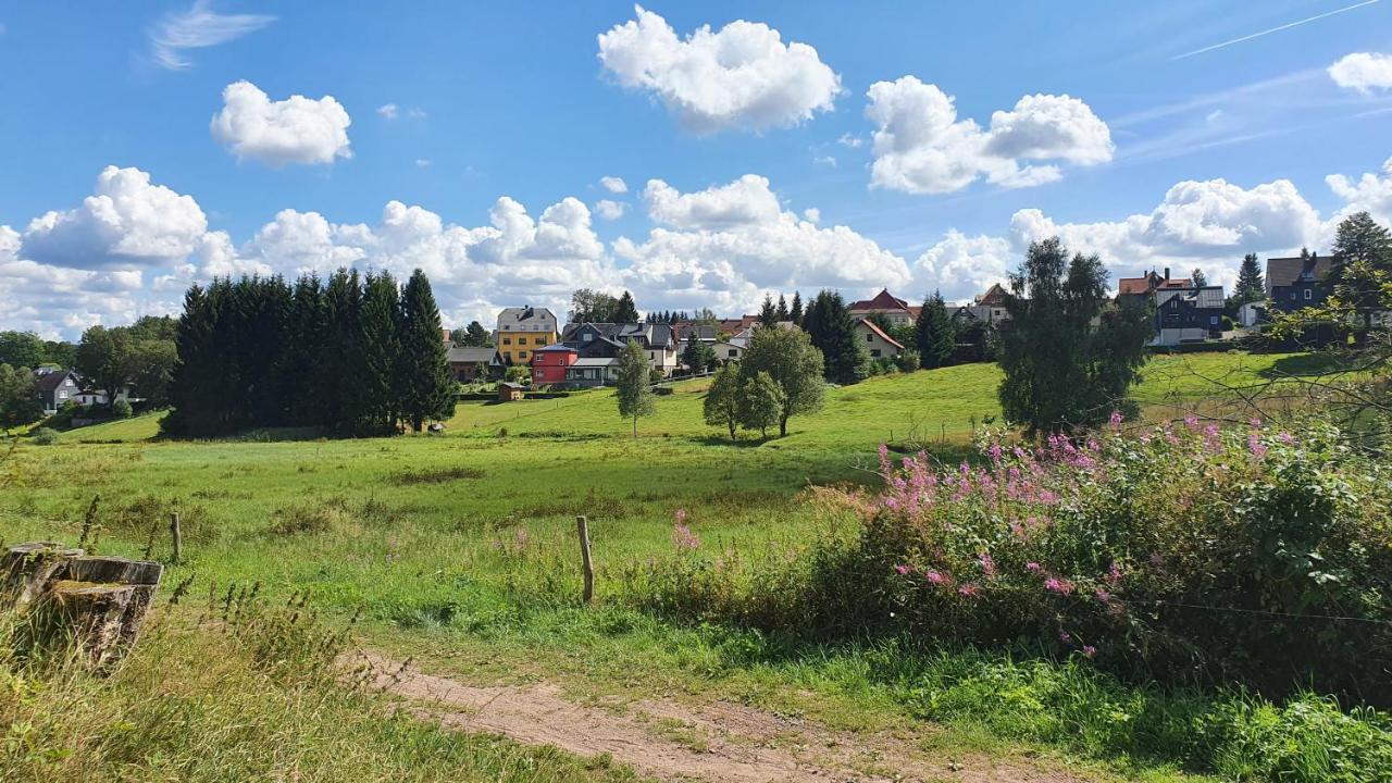 Monis gemütliche Ferienwohnungen Suhl Exterior foto